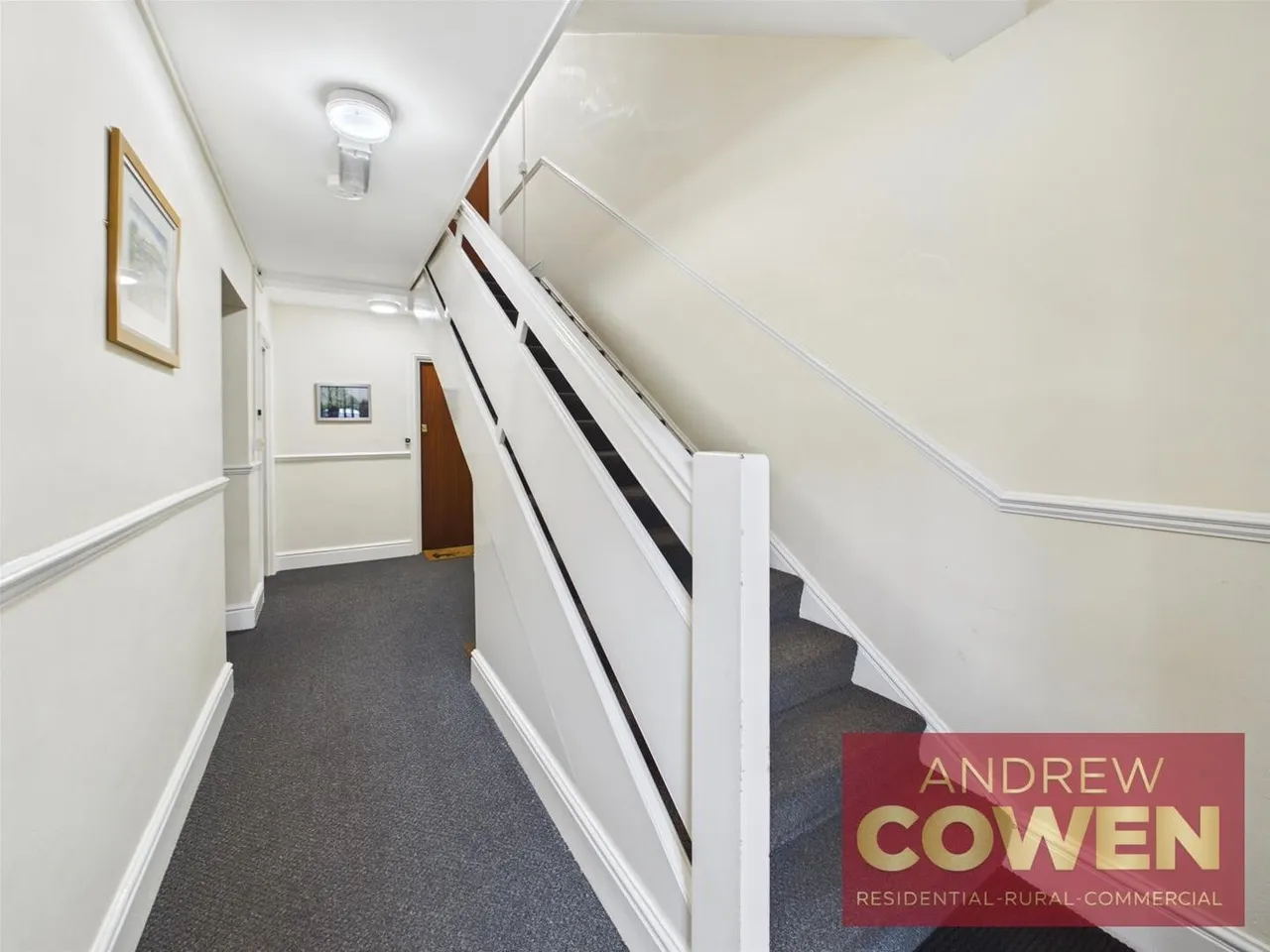 Royal Avenue, Scarborough, North Yorkshire YO11 2NB, photo 6