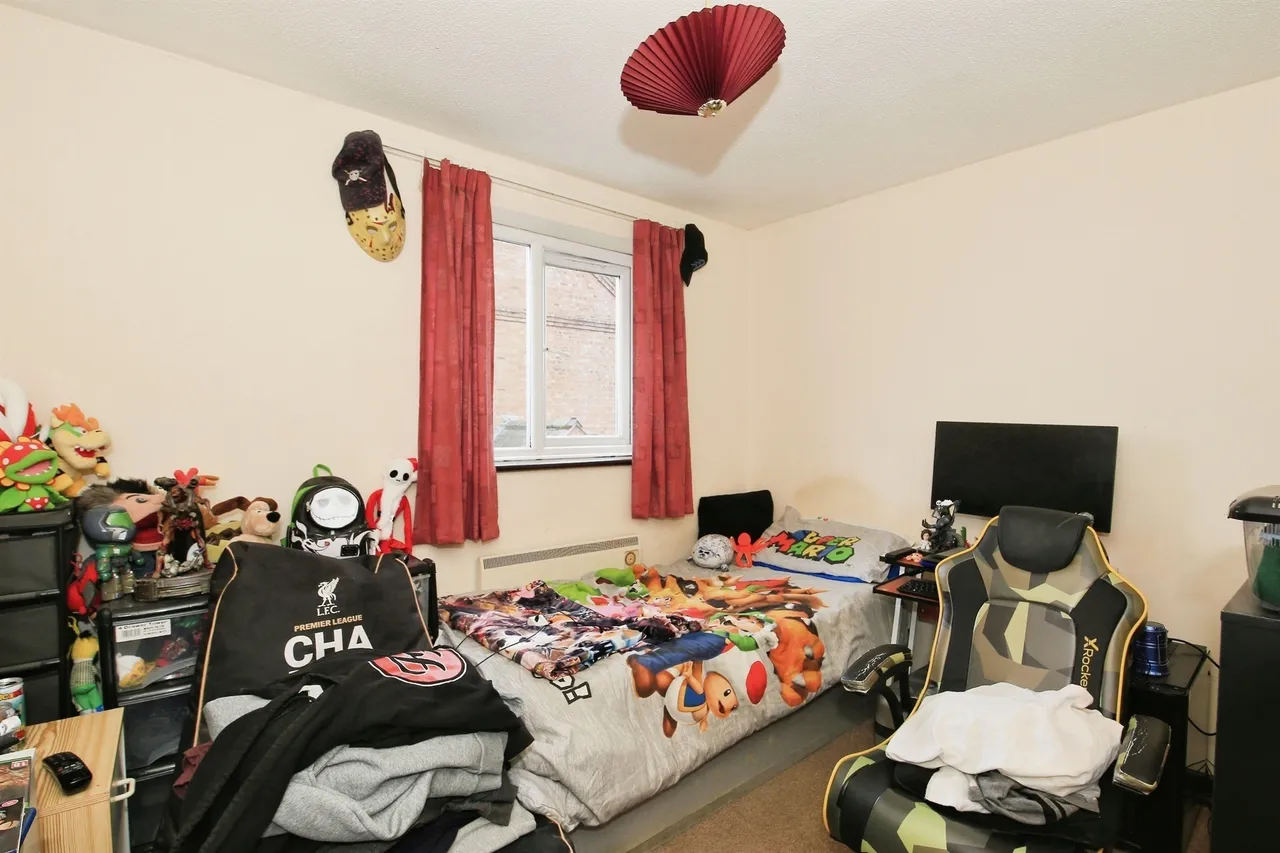 Mortons Court, March, photo 10