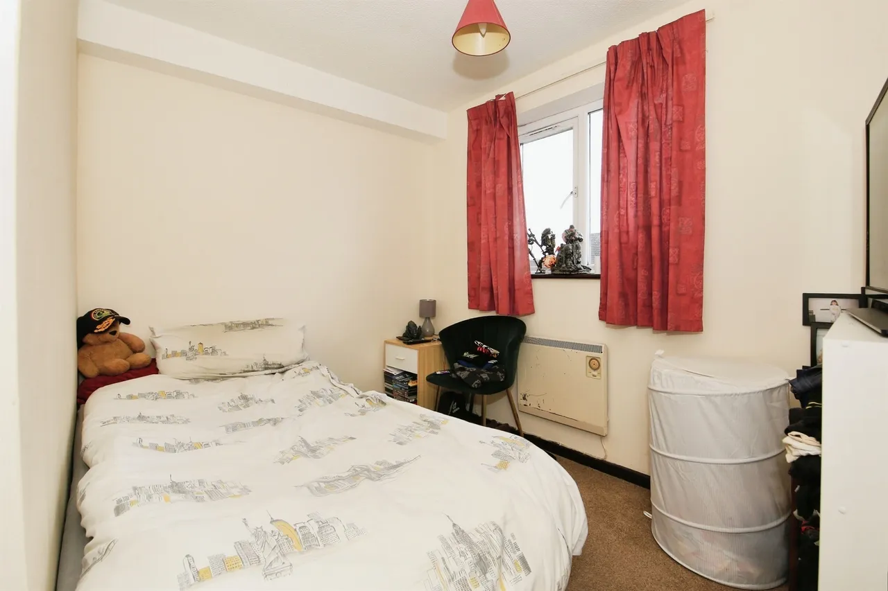 Mortons Court, March, photo 11