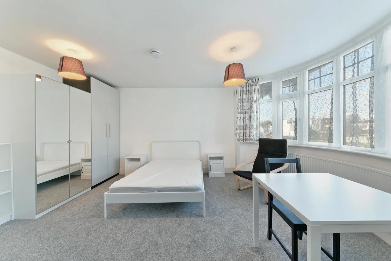 Great West Road, Isleworth, TW7, photo 5