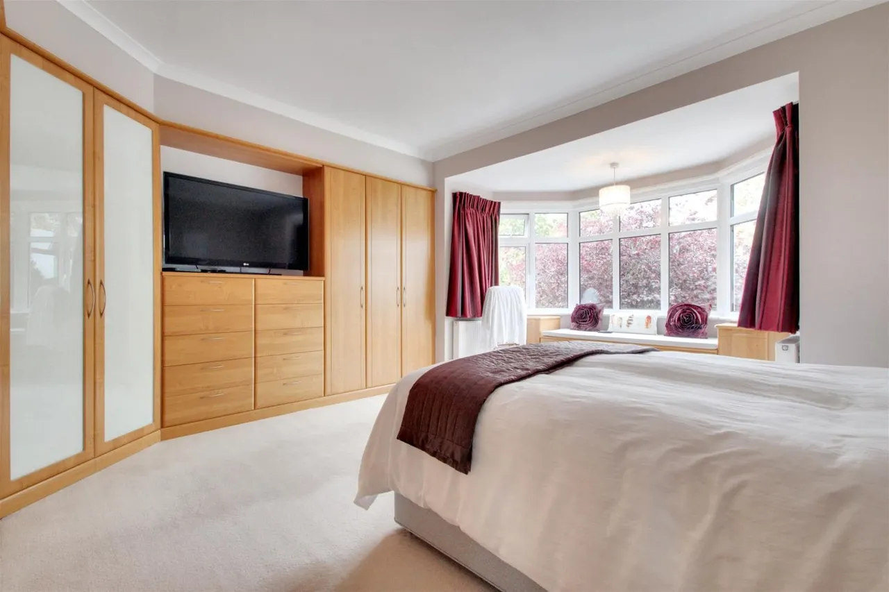 Bulkington Avenue, Worthing, photo 9