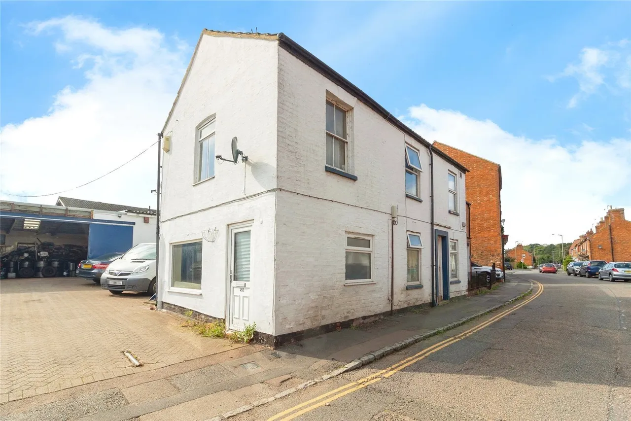flat for sale — Caldecote Street, Newport Pagnell, Buckinghamshire, MK16