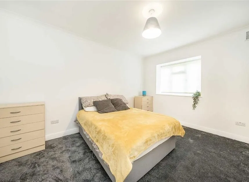 Shoot Up Hill, Cricklewood, NW2, photo 4