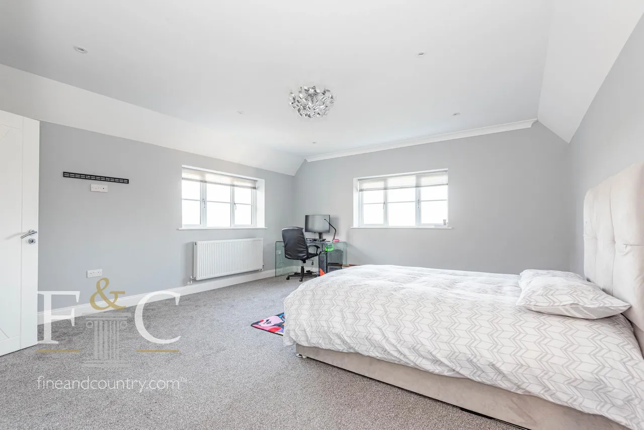Common View, Bumbles Green, photo 16