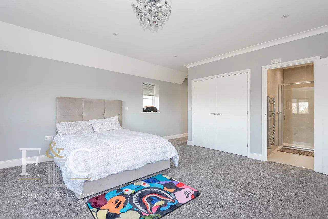 Common View, Bumbles Green, photo 17