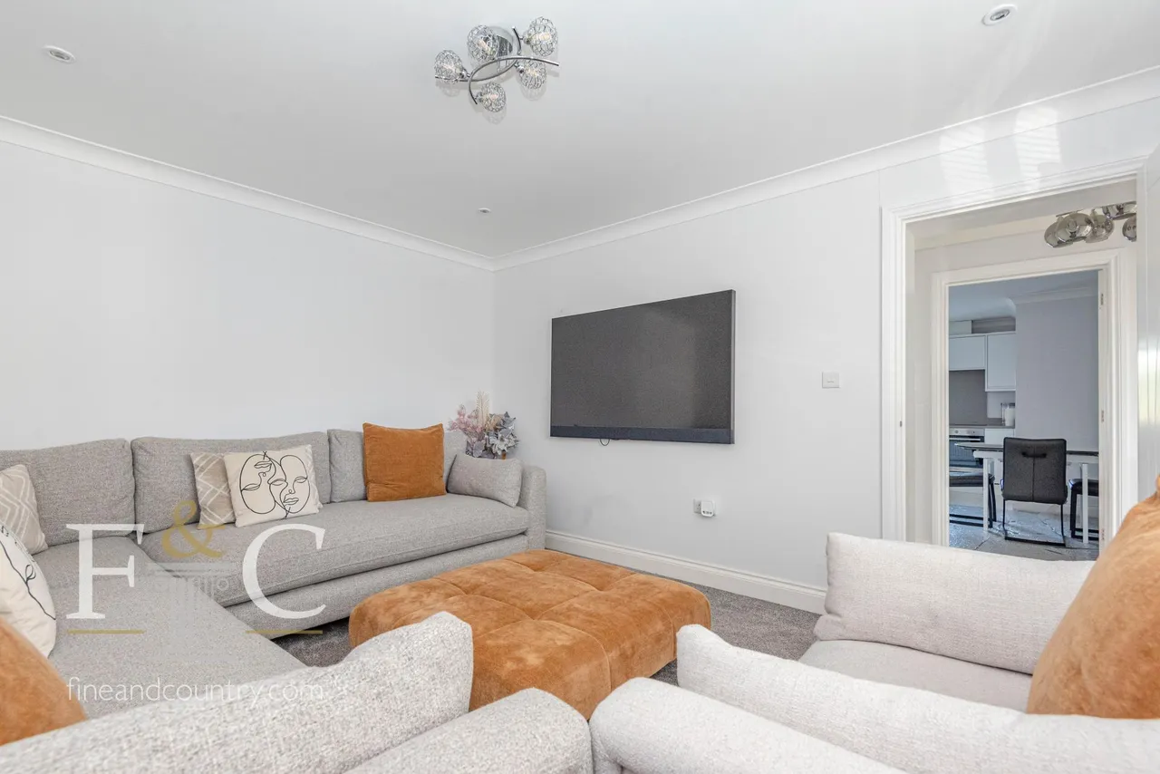 Common View, Bumbles Green, photo 13