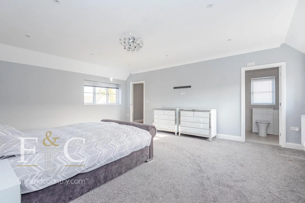 Common View, Bumbles Green, photo 22