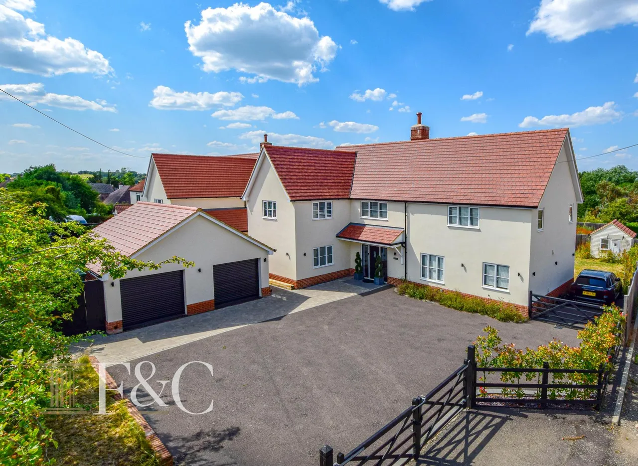 5 bed house for sale, Common View, Bumbles Green