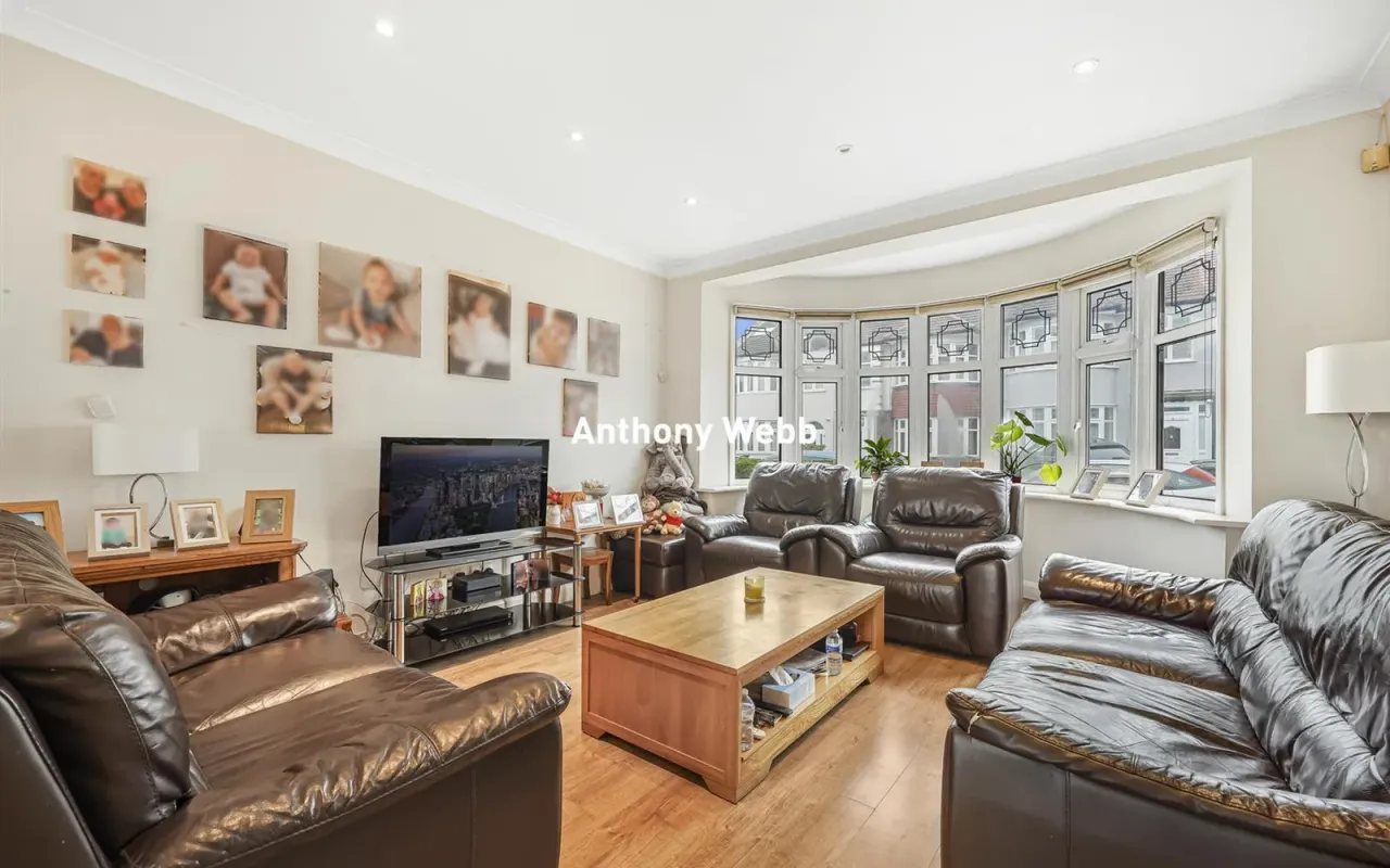Mayfair Gardens, Tottenham, N17, photo 2