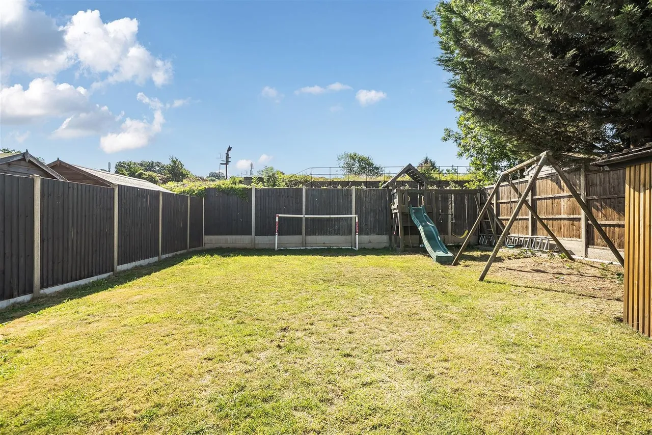 Windermere Road, Coulsdon, CR5, photo 13