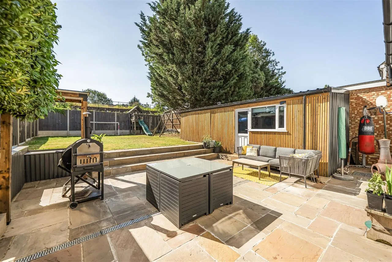 Windermere Road, Coulsdon, CR5, photo 12
