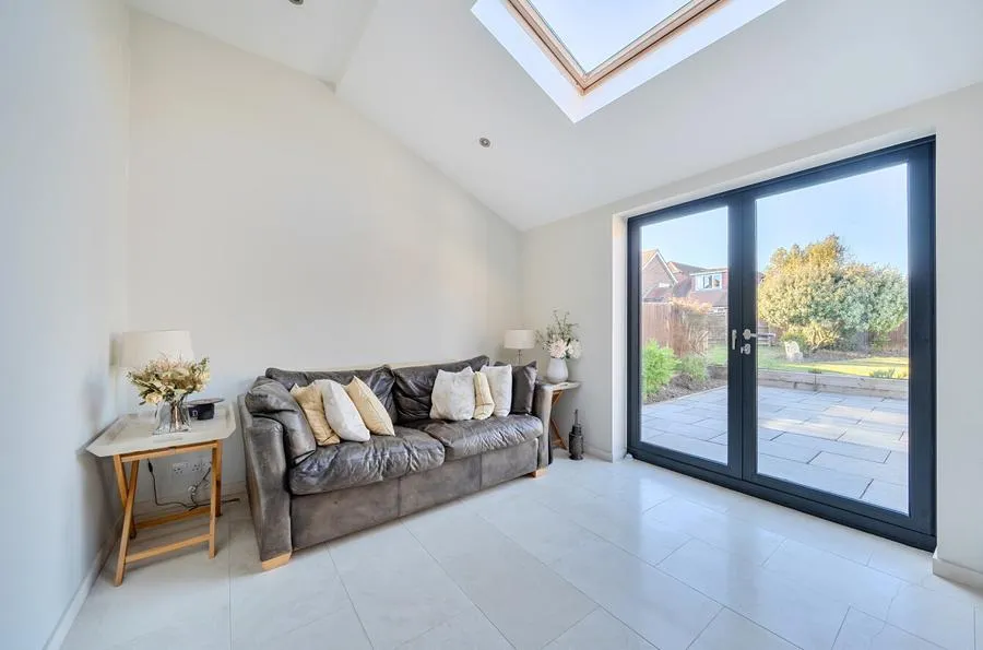 Fishbourne Road East, Chichester, PO19, photo 6