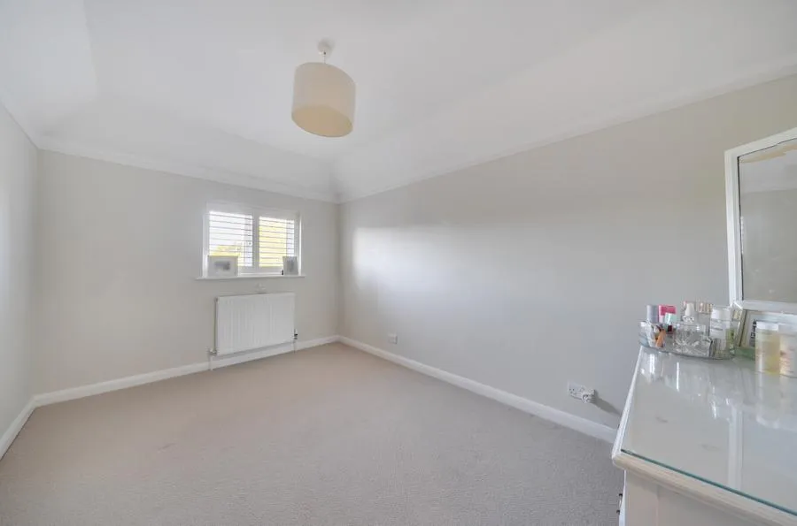 Fishbourne Road East, Chichester, PO19, photo 13