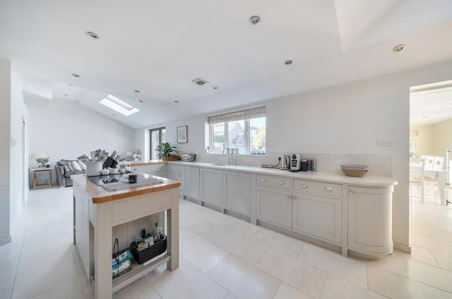 Fishbourne Road East, Chichester, PO19, photo 5