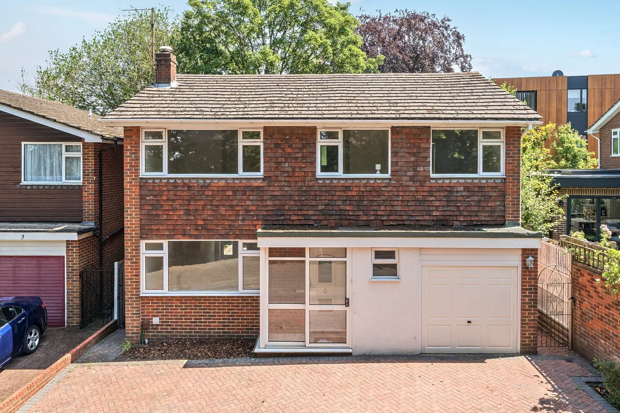 Cedar Close, Epsom, KT17, photo 12