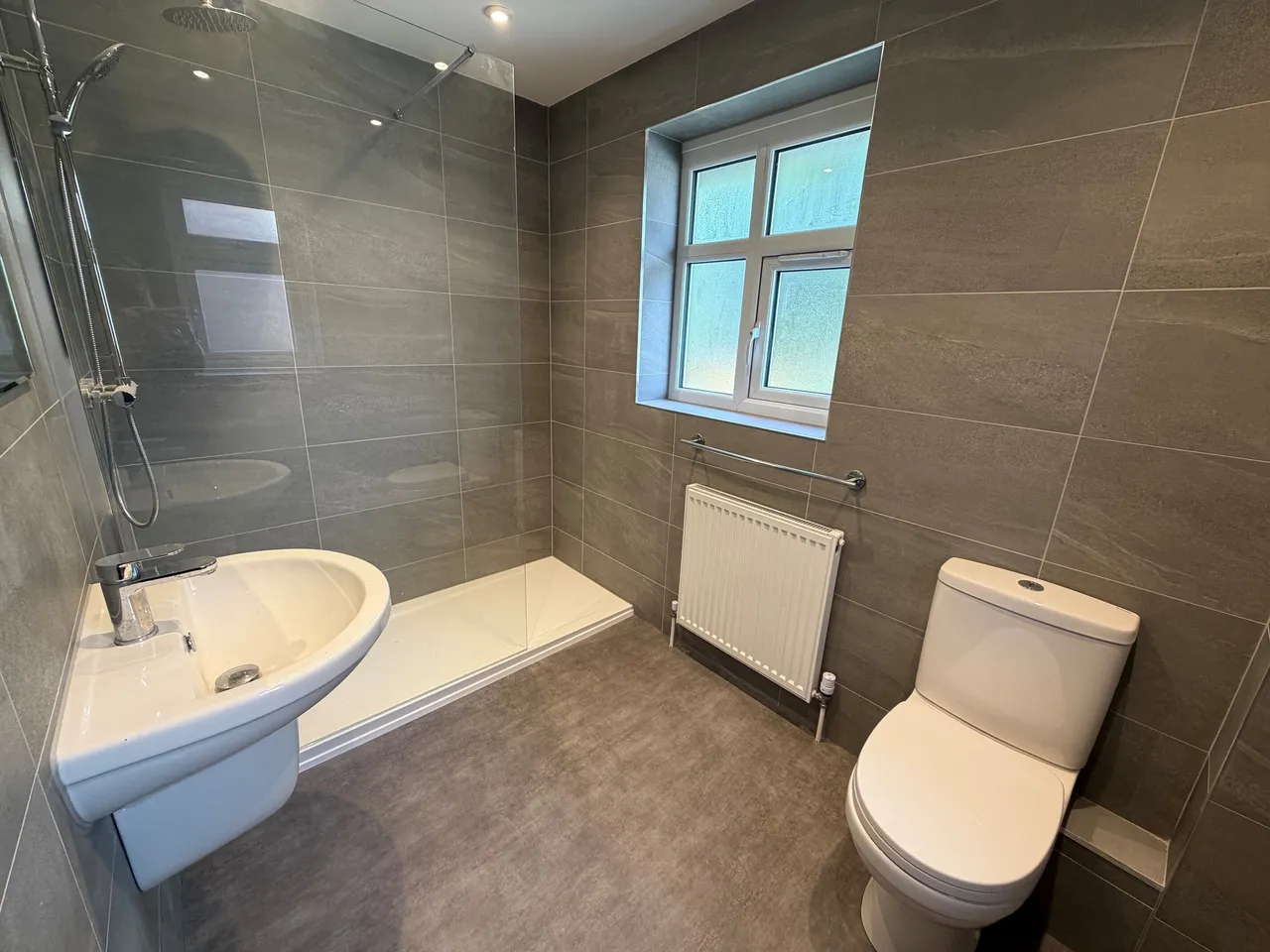 Kenilworth Road, Wigston, LE18, photo 9
