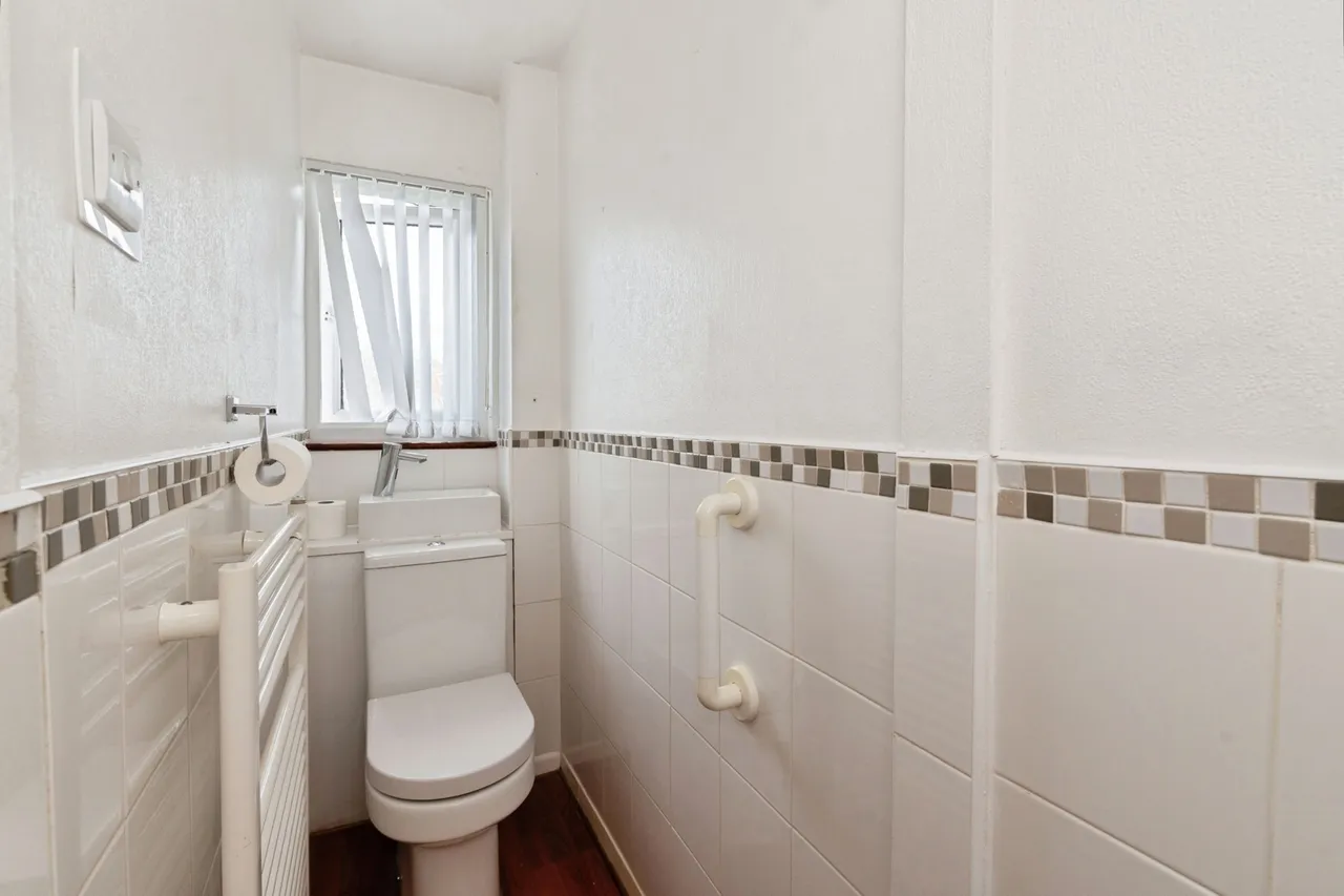 The Fremnells, Basildon, Essex, SS14, photo 5