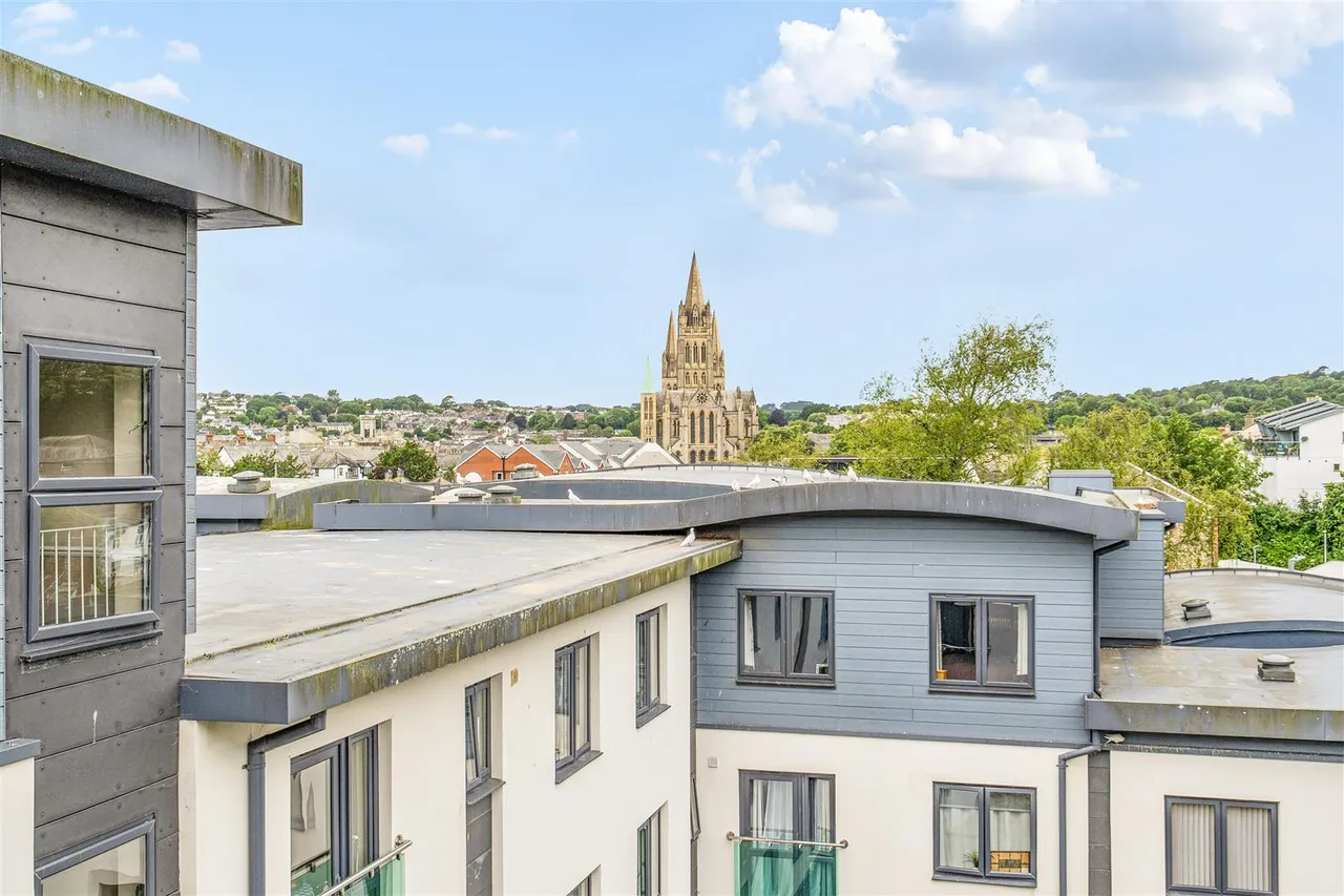 St. Clements Hill, Truro, TR1, photo 17