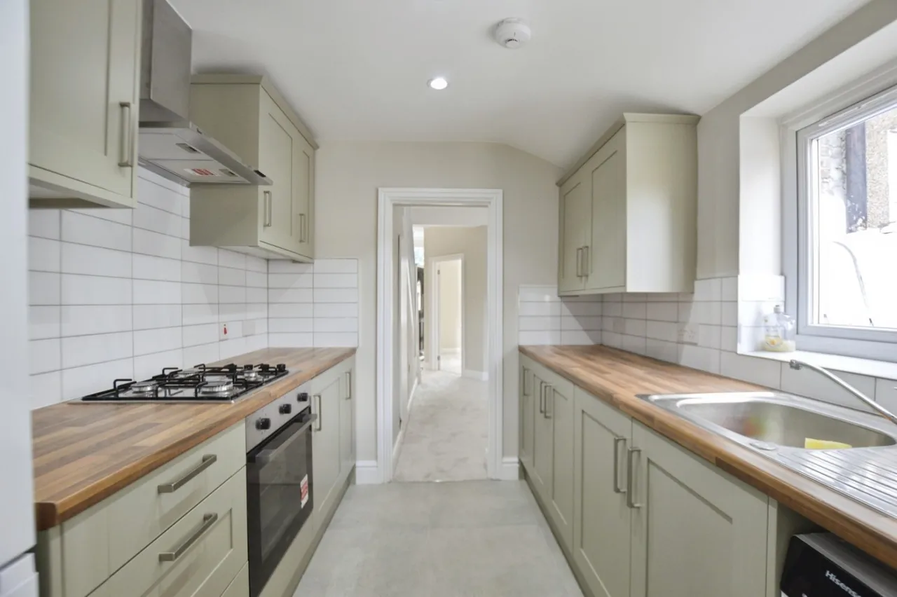 Sutton Court Road, London, E13, photo 20
