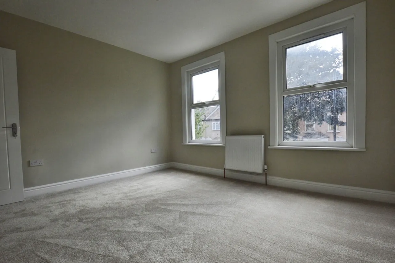 Sutton Court Road, London, E13, photo 19