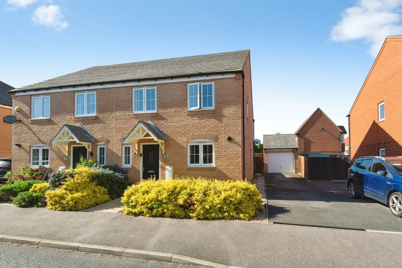 4 bed house for sale — Chaffinch Green, Lower Stondon, Henlow, Bedfordshire, SG16