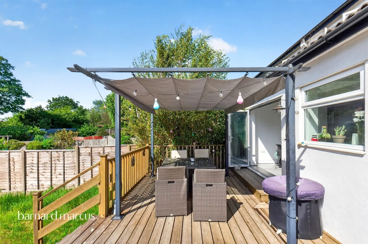 Thorndon Gardens, Epsom, KT19, photo 16