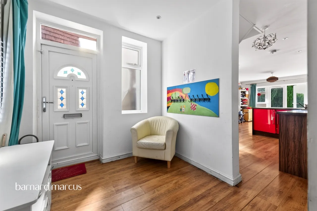 Thorndon Gardens, Epsom, KT19, photo 18