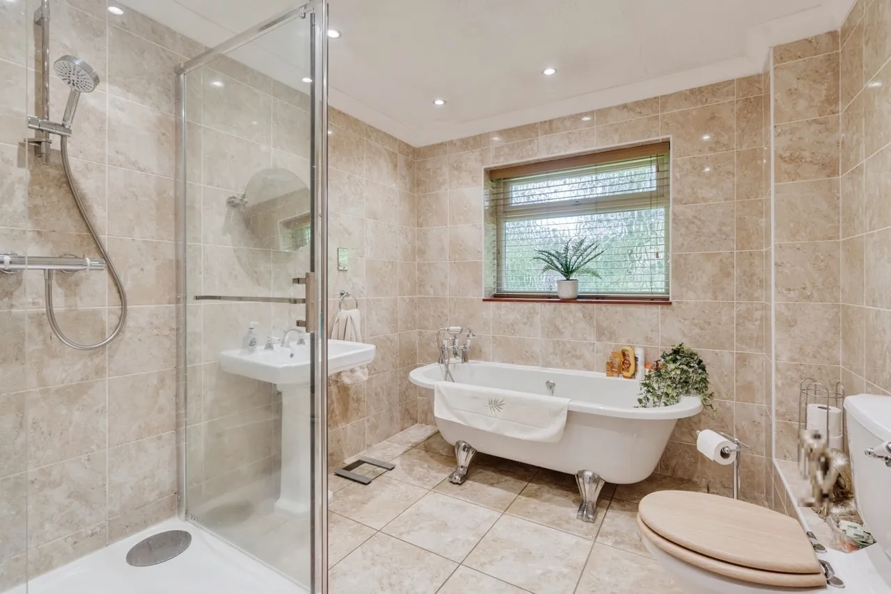 Thorneyholme Close, Lostock, BL6, photo 24