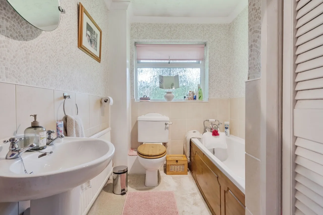 Thorneyholme Close, Lostock, BL6, photo 20