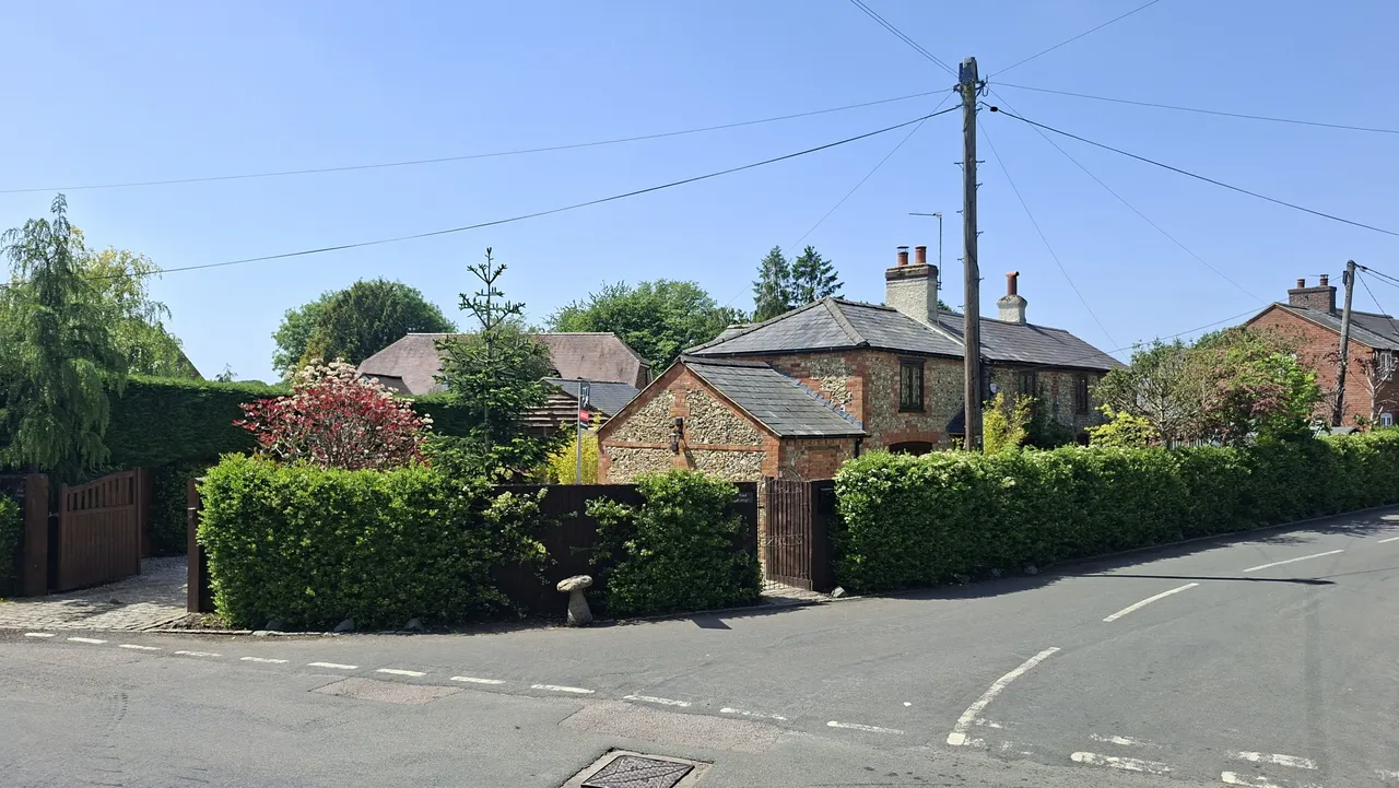4 bed house for sale — Oxford Street, Lee Common, Great Miss...