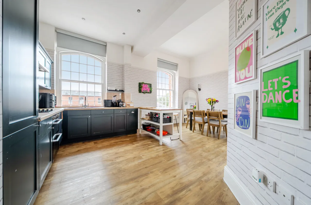Kingswood Place, Knowle, PO17, photo 6