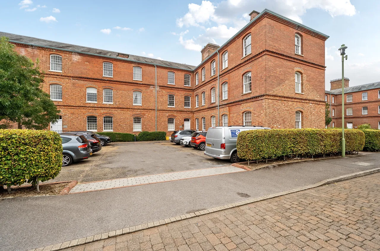Kingswood Place, Knowle, PO17, photo 13