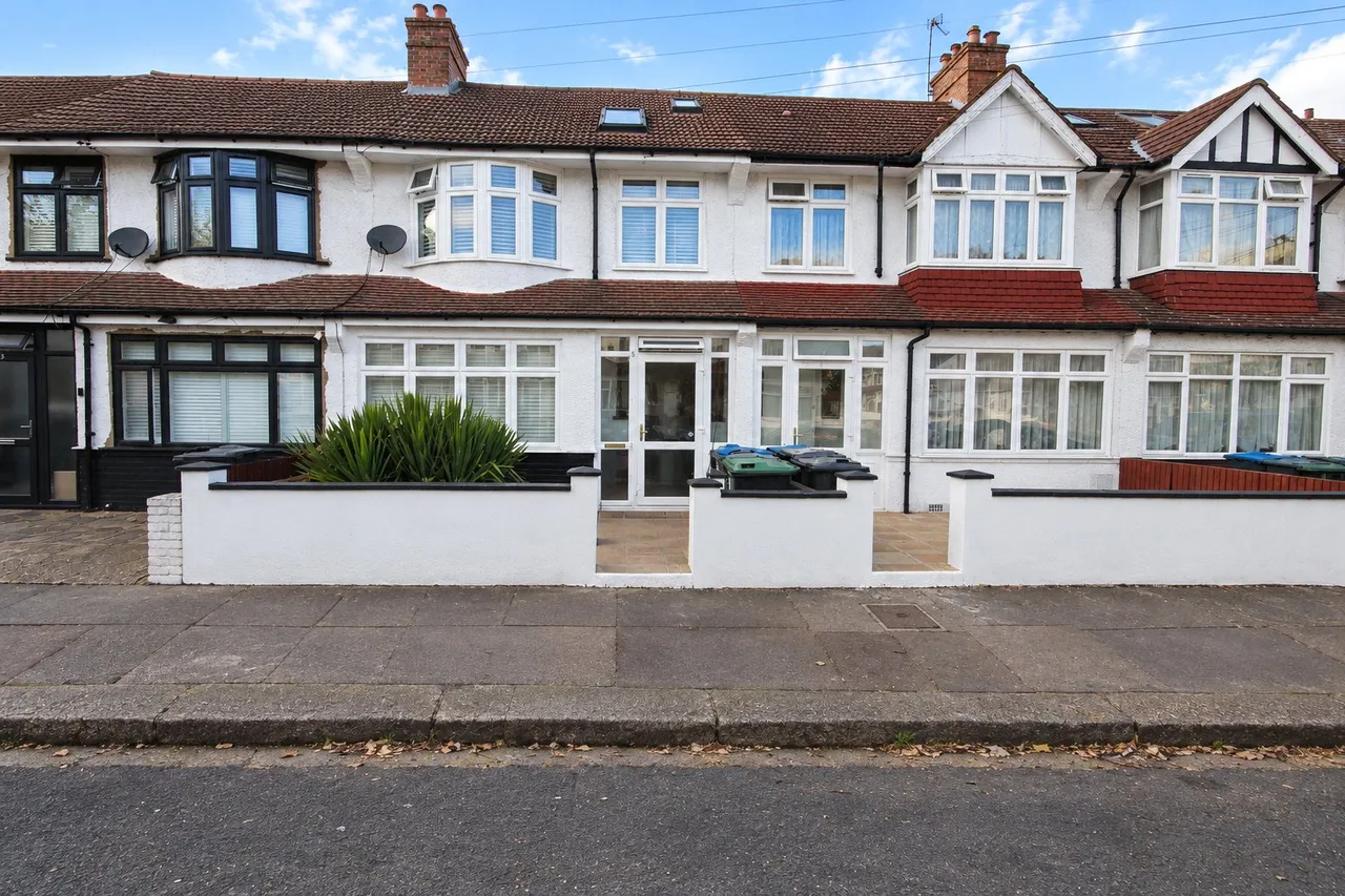4 bed house to rent, Warlingham Road, Thornton Heath, CR7