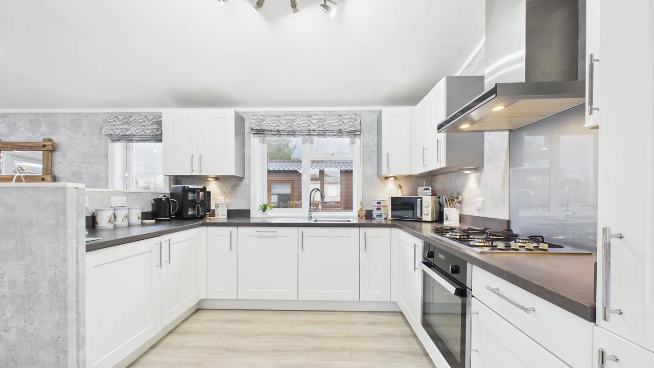 Barholm Rd, Tallington Lakes, PE9, photo 4