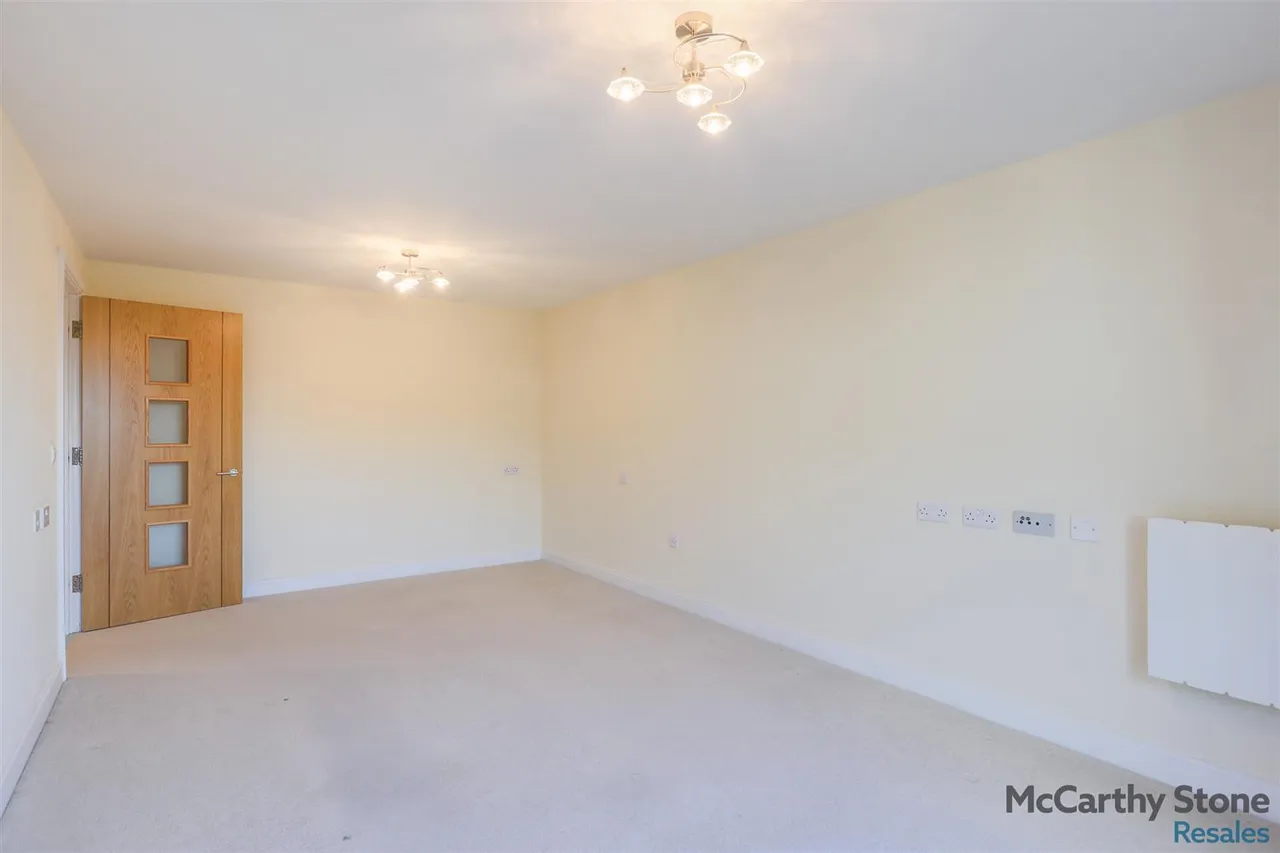 Springfield Close, Stratford-Upon-Avon, CV37, photo 3