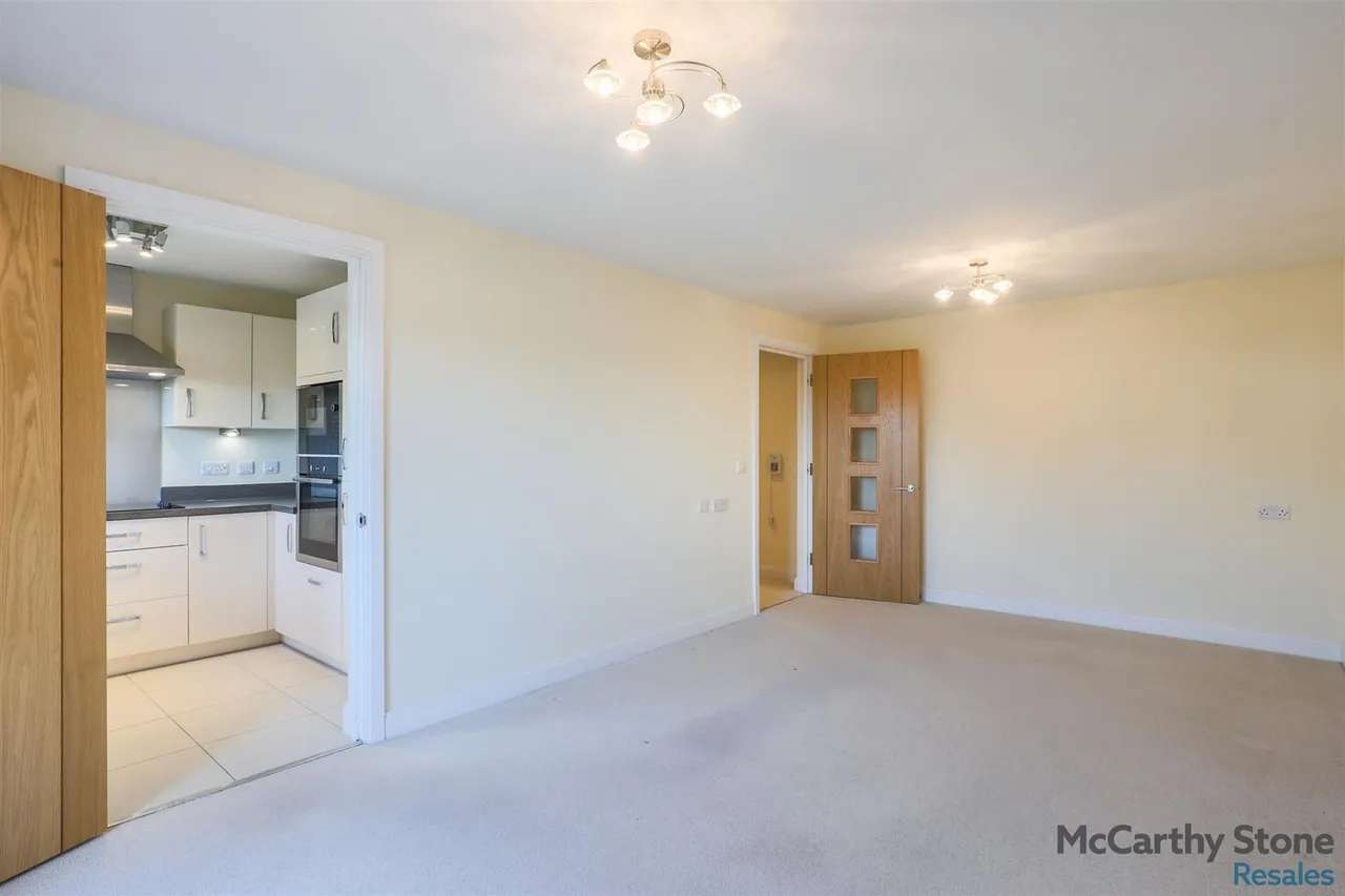 Springfield Close, Stratford-Upon-Avon, CV37, photo 4