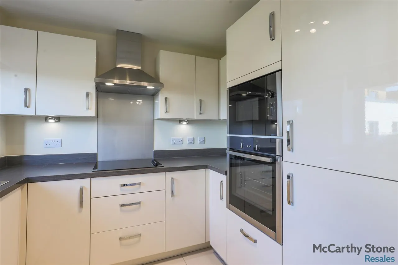 Springfield Close, Stratford-Upon-Avon, CV37, photo 8