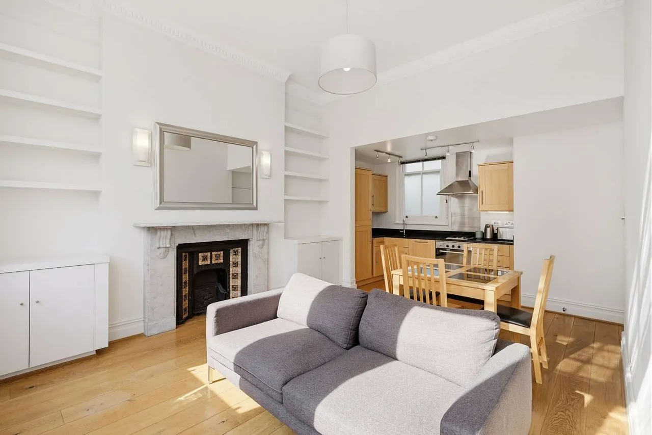 1 bed flat to rent, Egerton Gardens, London, SW3