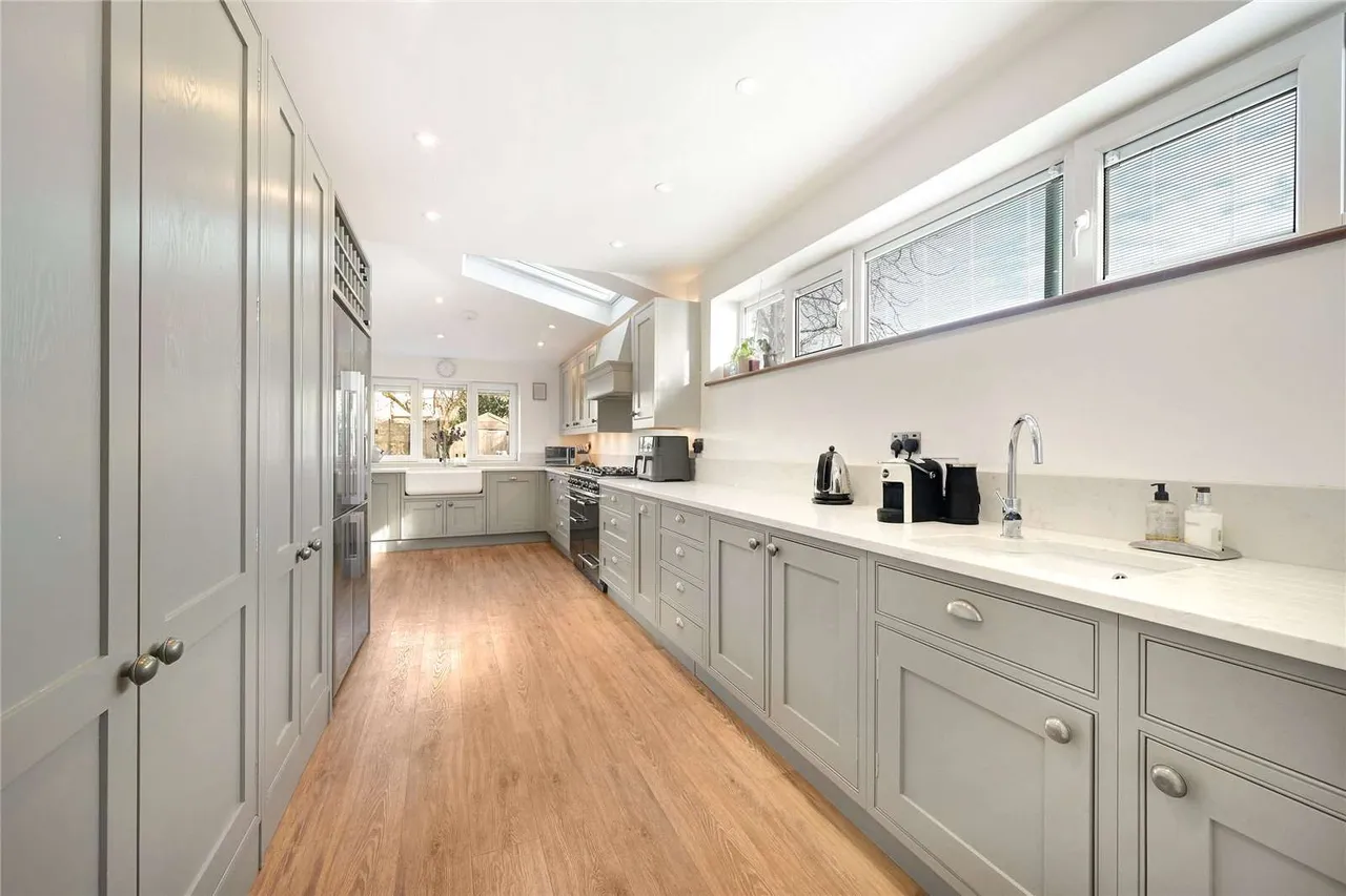 Staveley Gardens, London, W4 2SA, photo 9