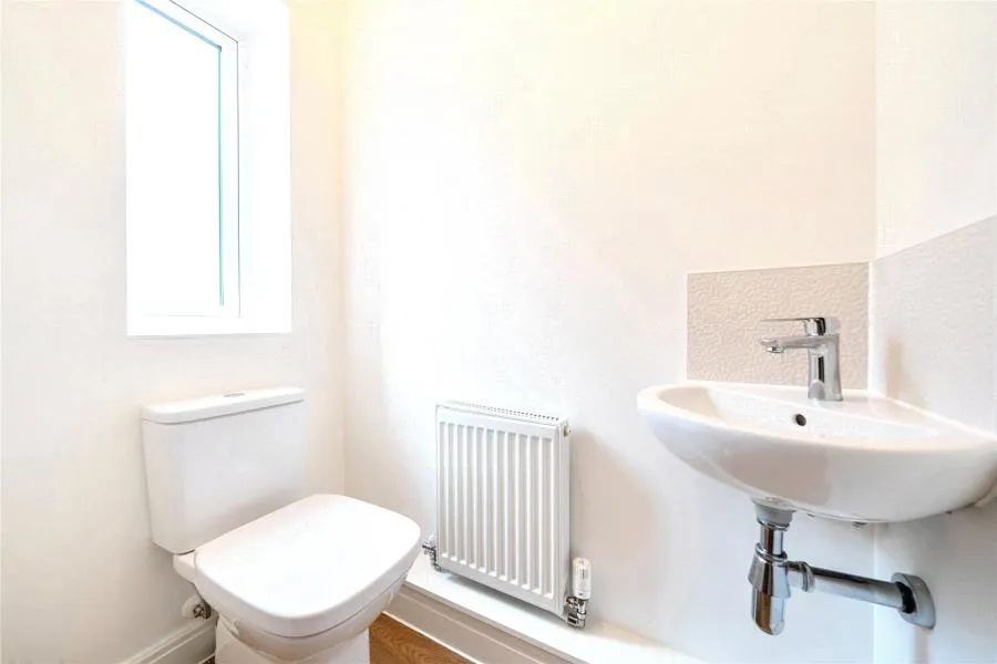 Stone Crescent, GL51, photo 14