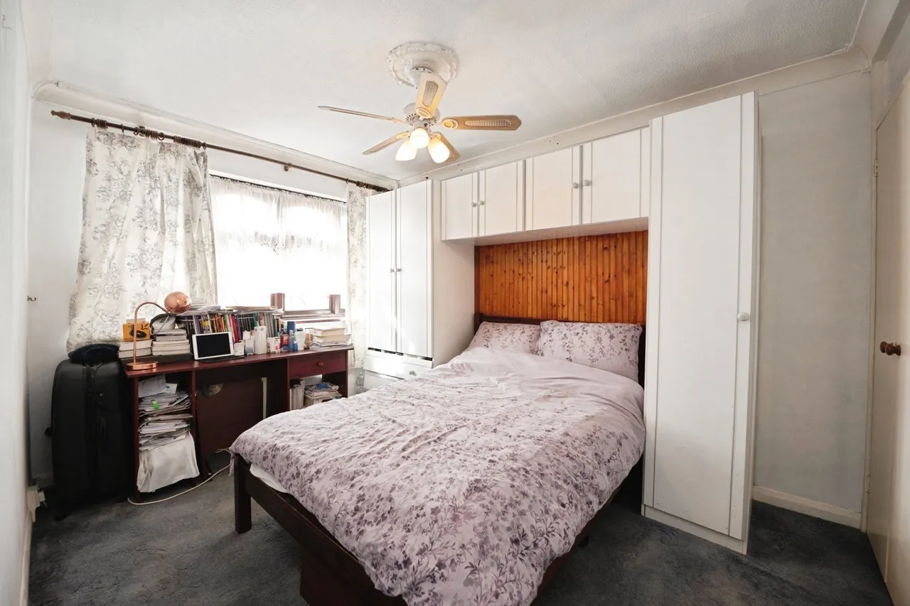 Ongar Way, Rainham, RM13, photo 11