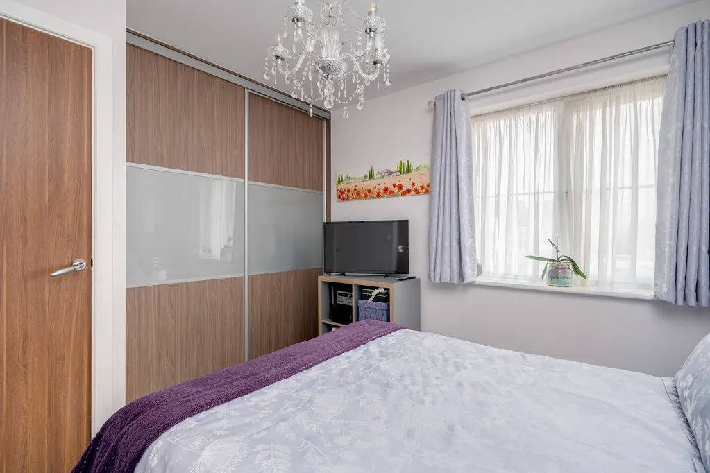 Spinners Avenue, Scholes BD19 6AS, photo 9