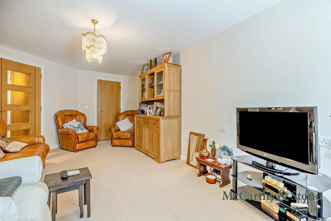 North Road, Ponteland, NE20, photo 16