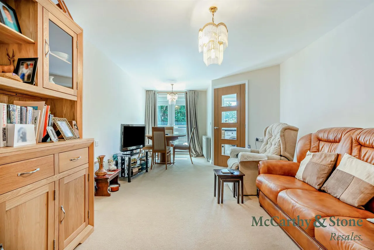 North Road, Ponteland, NE20, photo 13