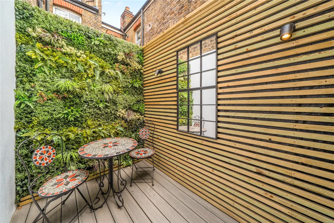 Graham Avenue, London, W13, photo 13