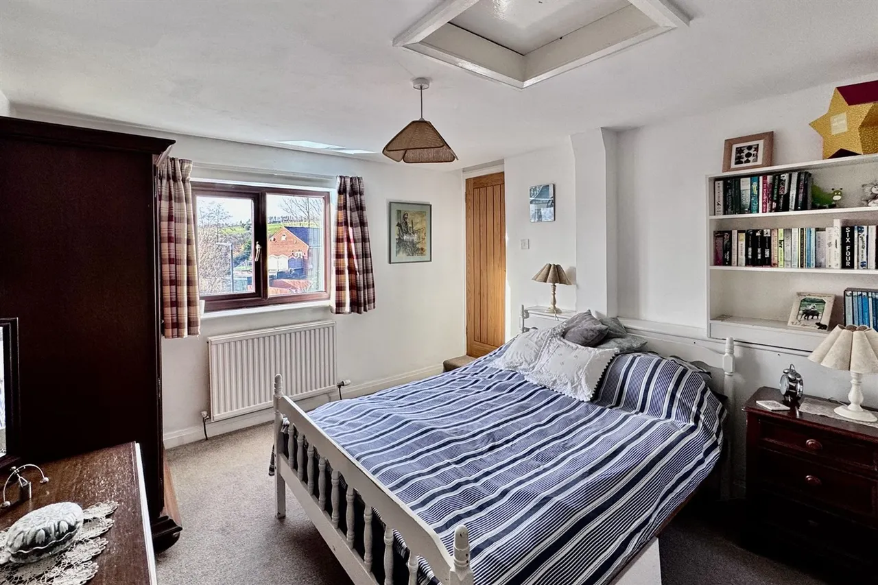 Haywards Close, Glossop, photo 27