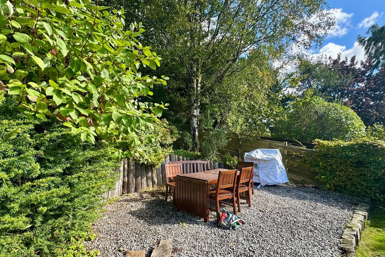 Haywards Close, Glossop, photo 34