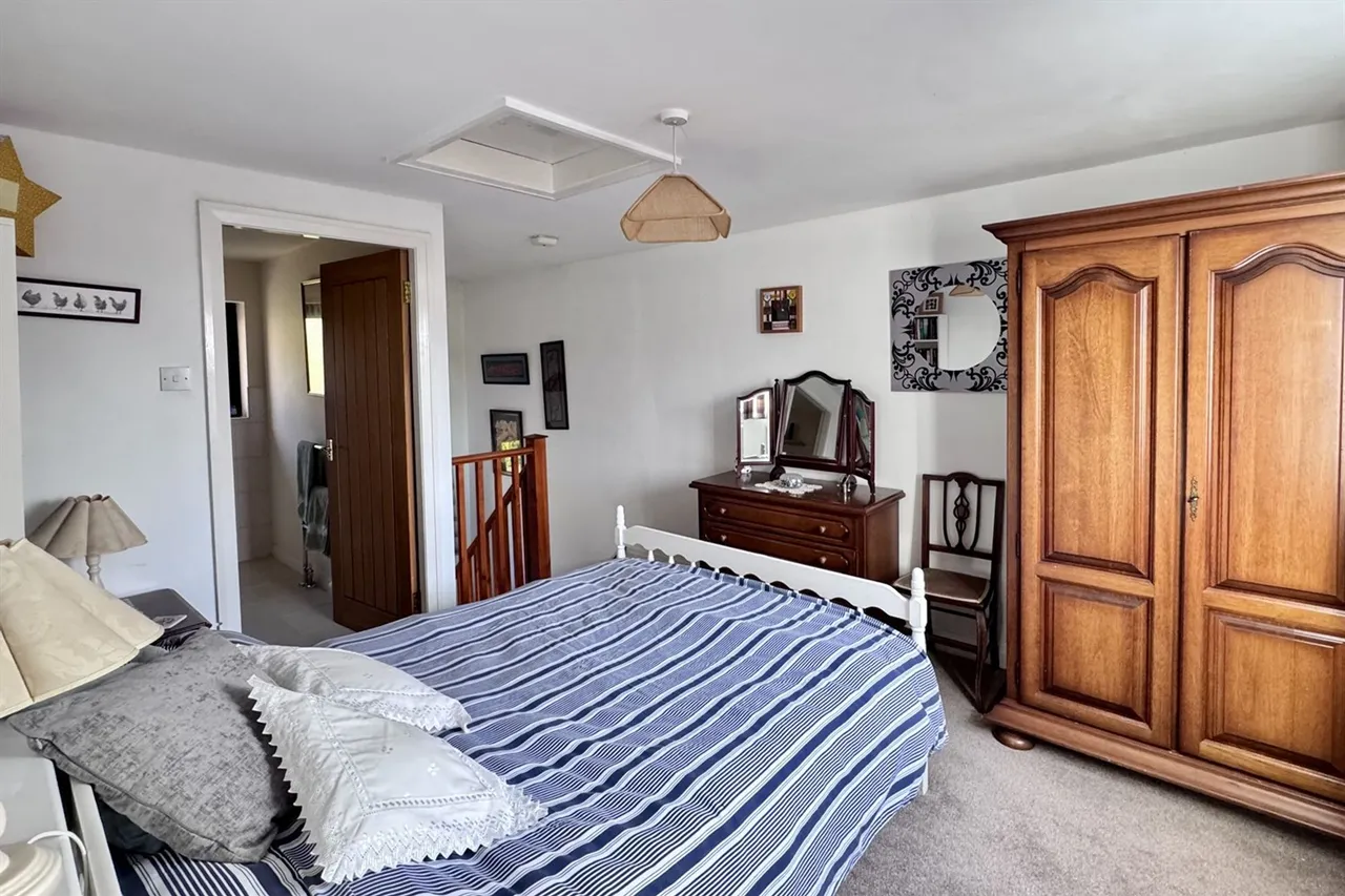 Haywards Close, Glossop, photo 26
