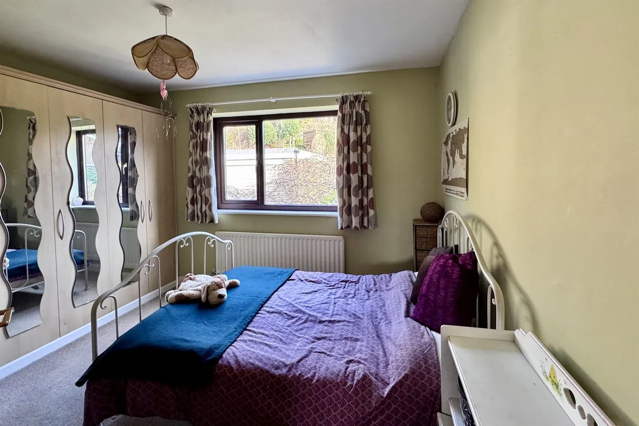 Haywards Close, Glossop, photo 19