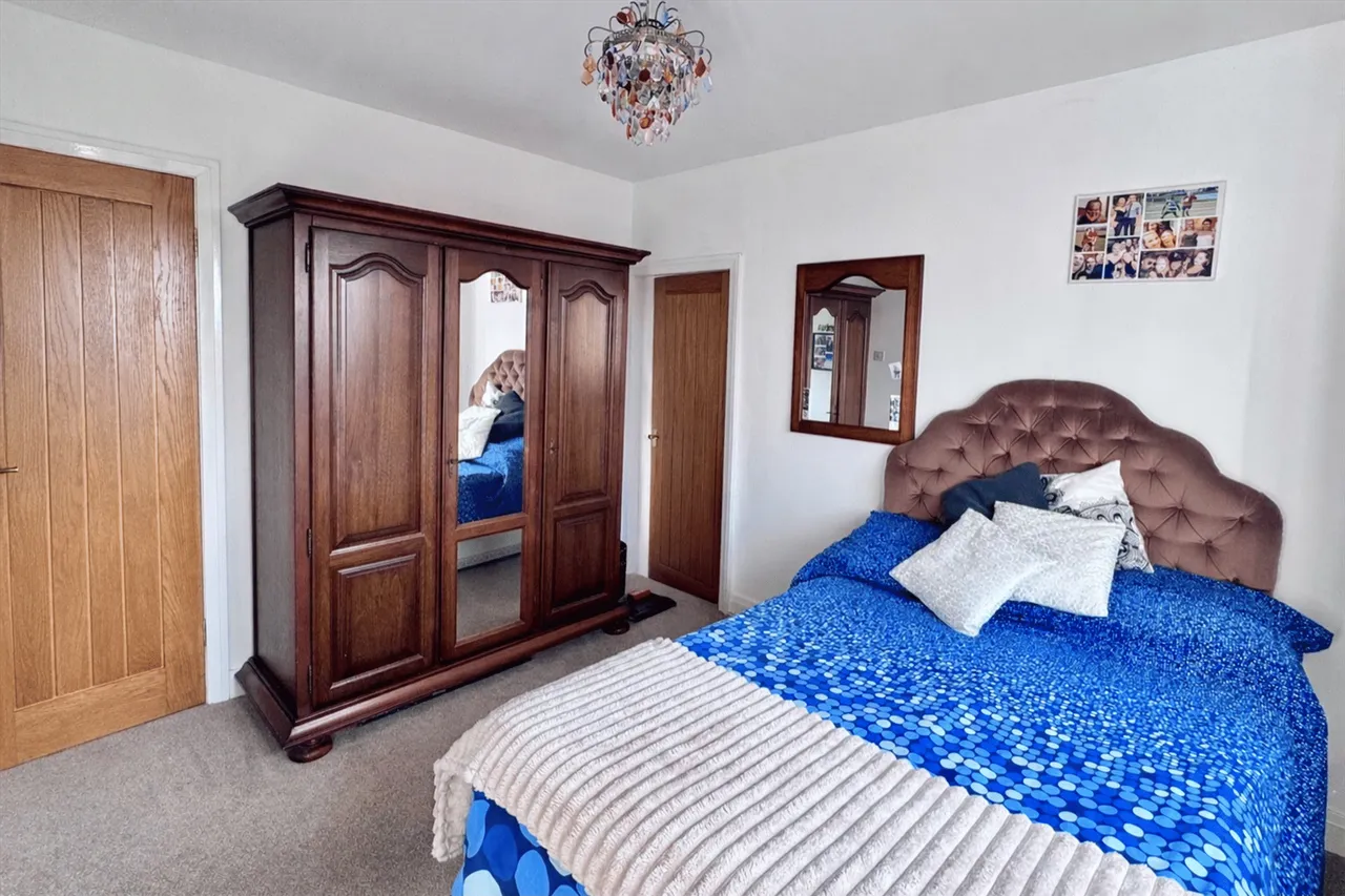 Haywards Close, Glossop, photo 21